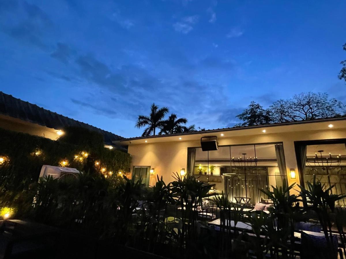 Kingston Resort Kanpur Exterior photo
