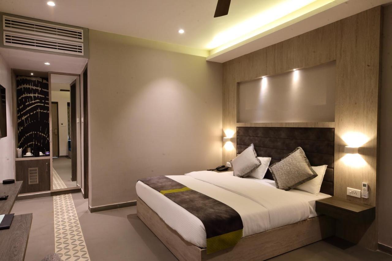 Kingston Resort Kanpur Exterior photo